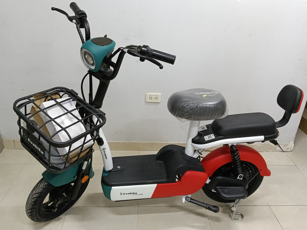 EVOBIKE WMPS 5 - Detalle de batería extraíble y resistencia IPX5
