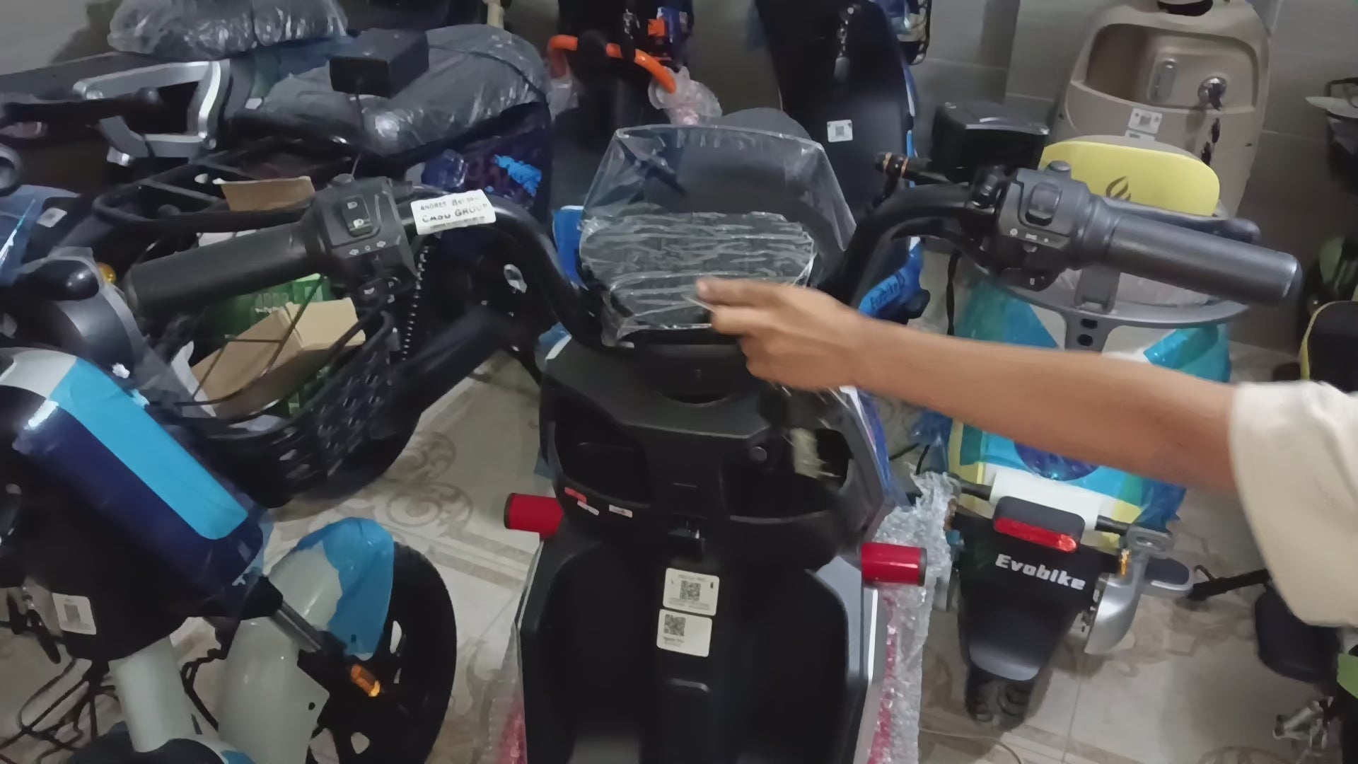 EVOBIKE ÁGUILA PRO - Bicicleta Eléctrica 60V Potente con Batería Extraíble